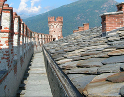 THE WALKWAY - Castle of Montalto Dora